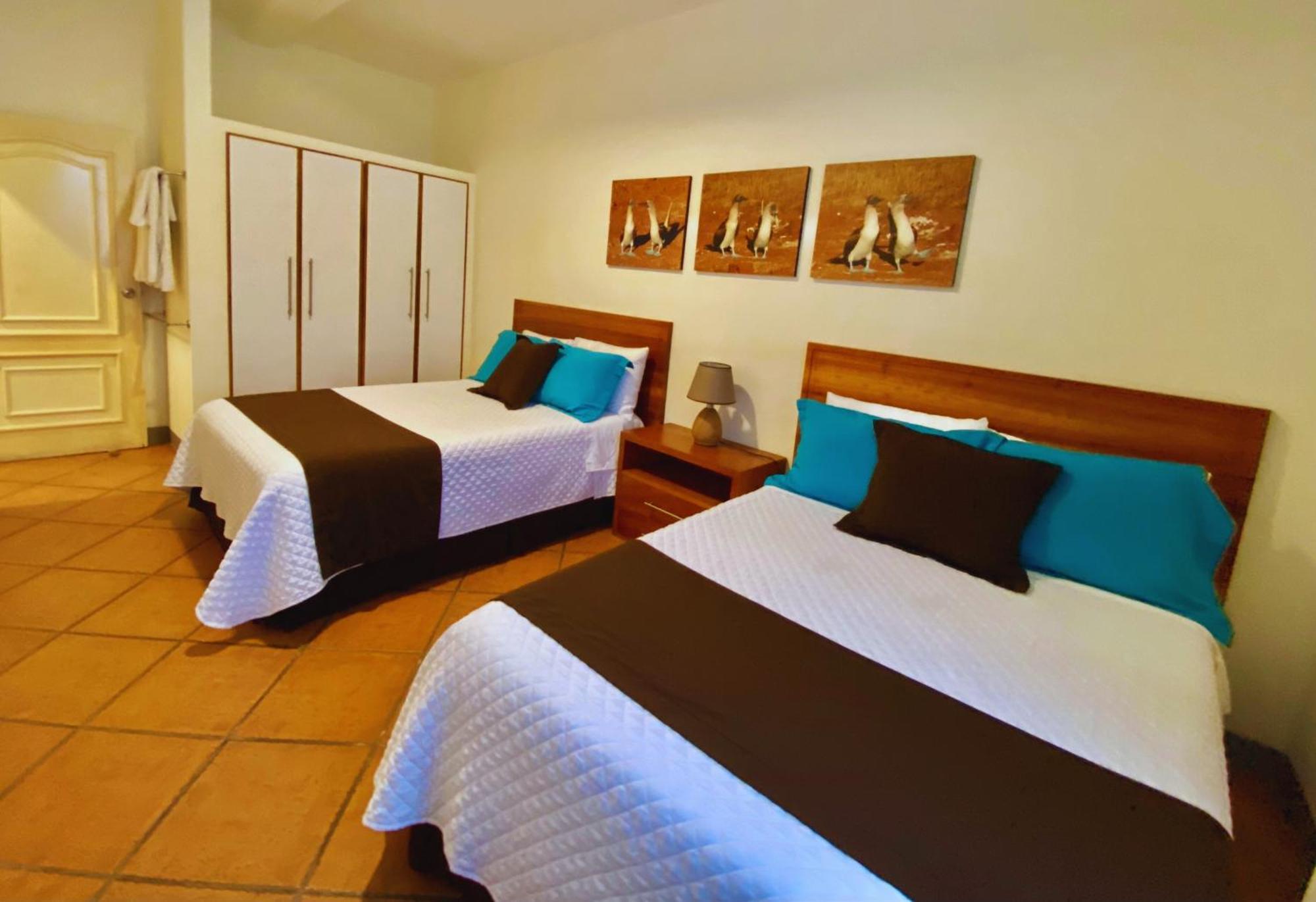Torre Mar Galapagos Boutique Suites Puerto Ayora  Exteriör bild