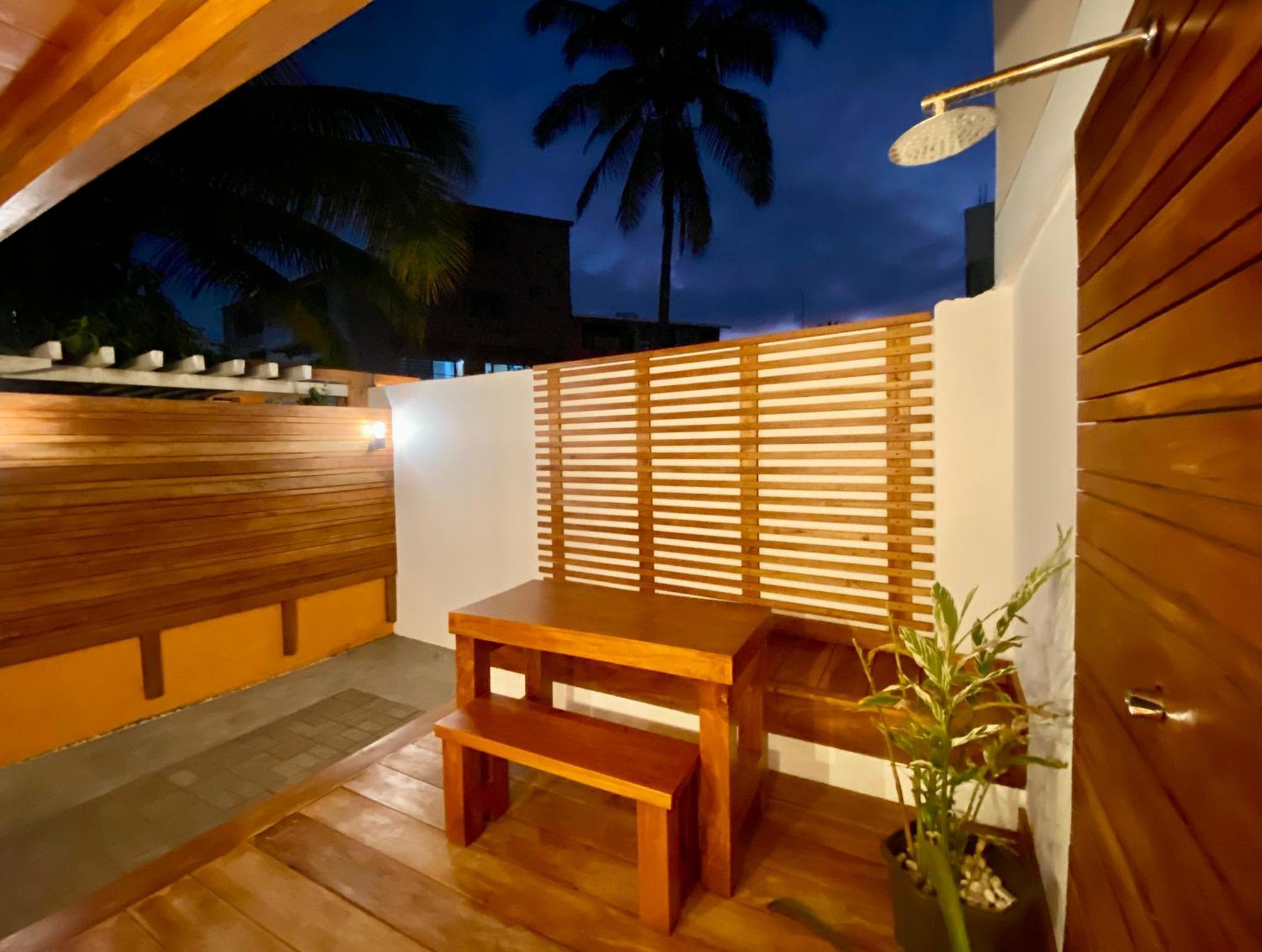 Torre Mar Galapagos Boutique Suites Puerto Ayora  Exteriör bild