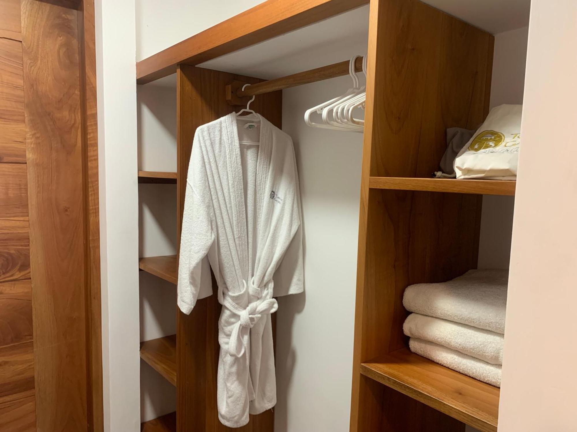 Torre Mar Galapagos Boutique Suites Puerto Ayora  Exteriör bild